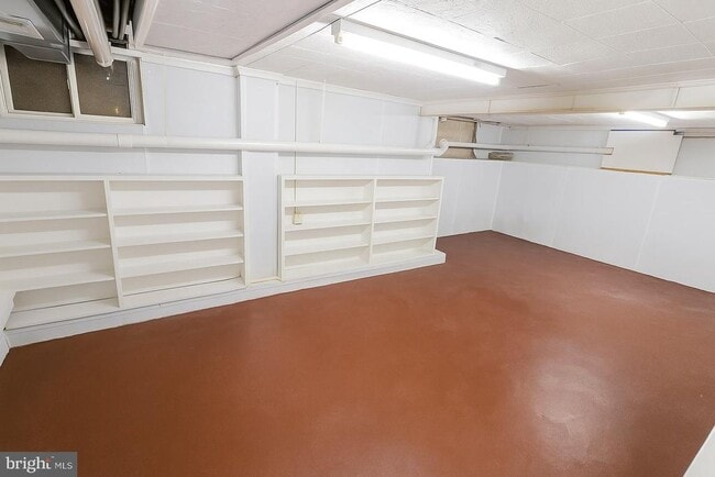 Building Photo - 10001 Dallas Ave