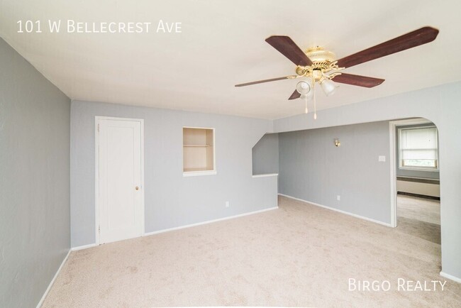 Building Photo - $99 Move In Special and Pay no rent until ...