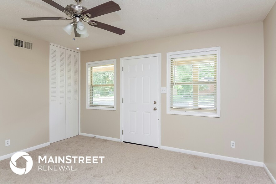 Building Photo - 4100 Chippewa Rd