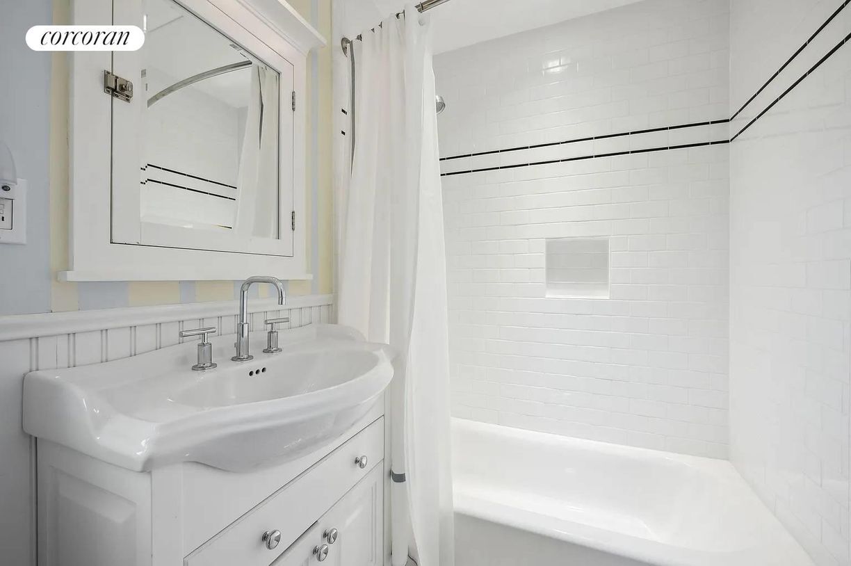 Building Photo - 205 B Windmill Ln