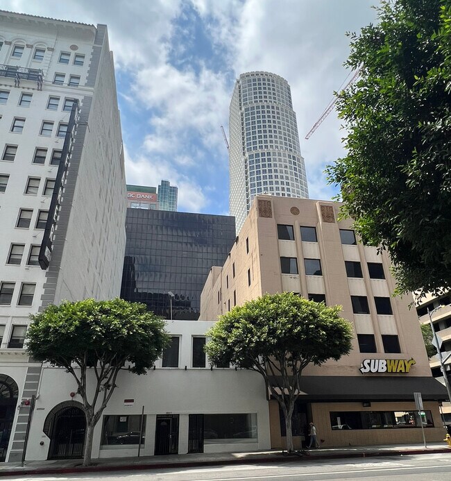 Building Photo - Room #1