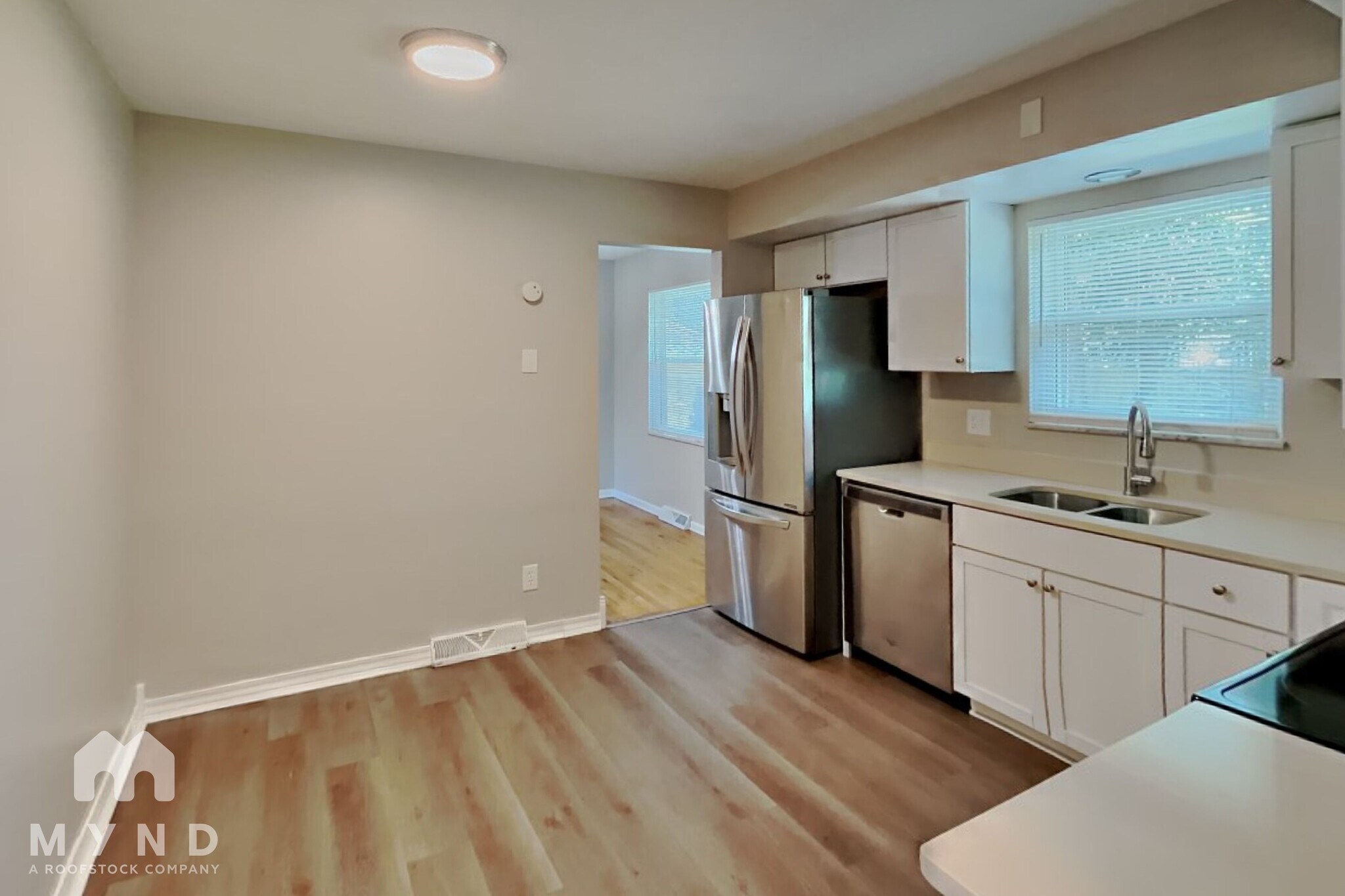 Building Photo - 5621 Oakmont Dr