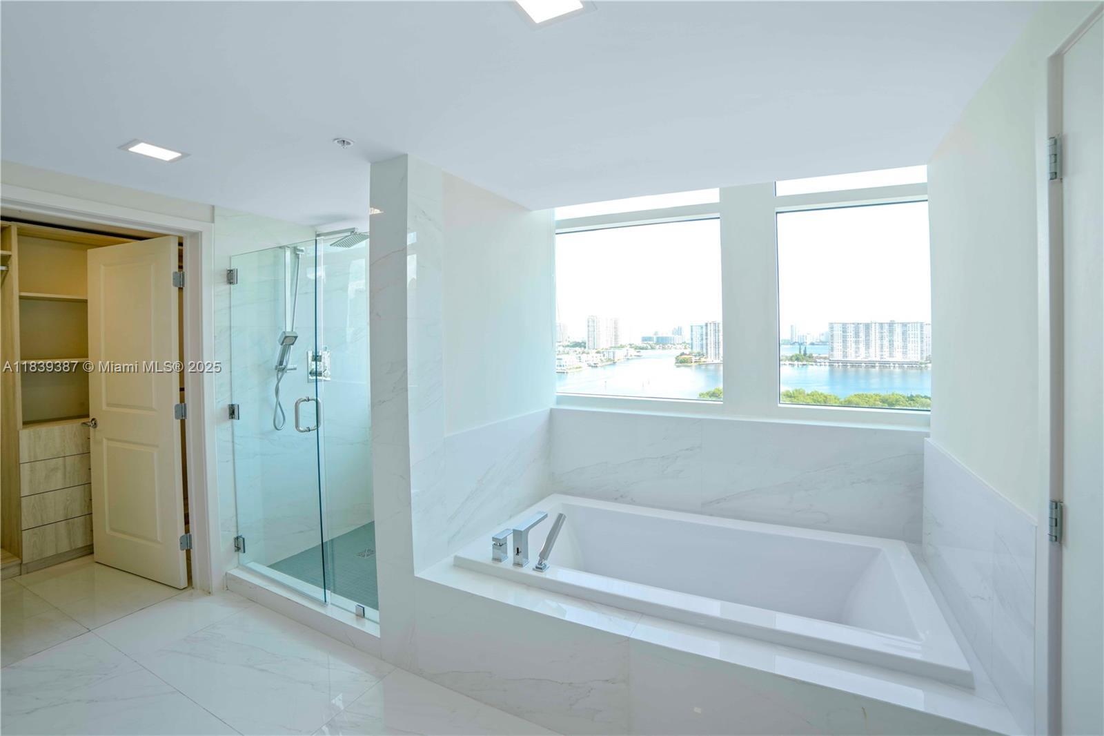 Building Photo - 400 Sunny Isles Blvd