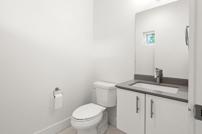 Building Photo - Modern Luxury Condo for Rent in Bozeman, MT