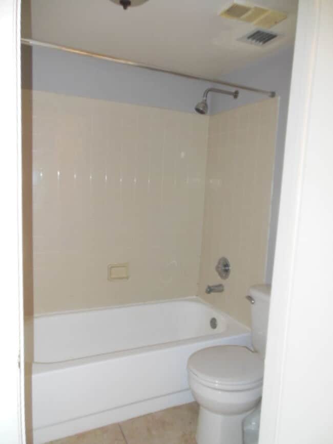 Building Photo - ONE BEDROOM ONE BATHROOM! WATERFRONT COMMUNITY!