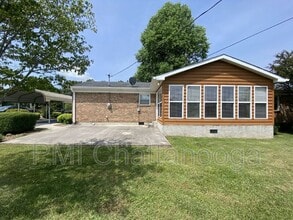 Building Photo - 575 Cross St
