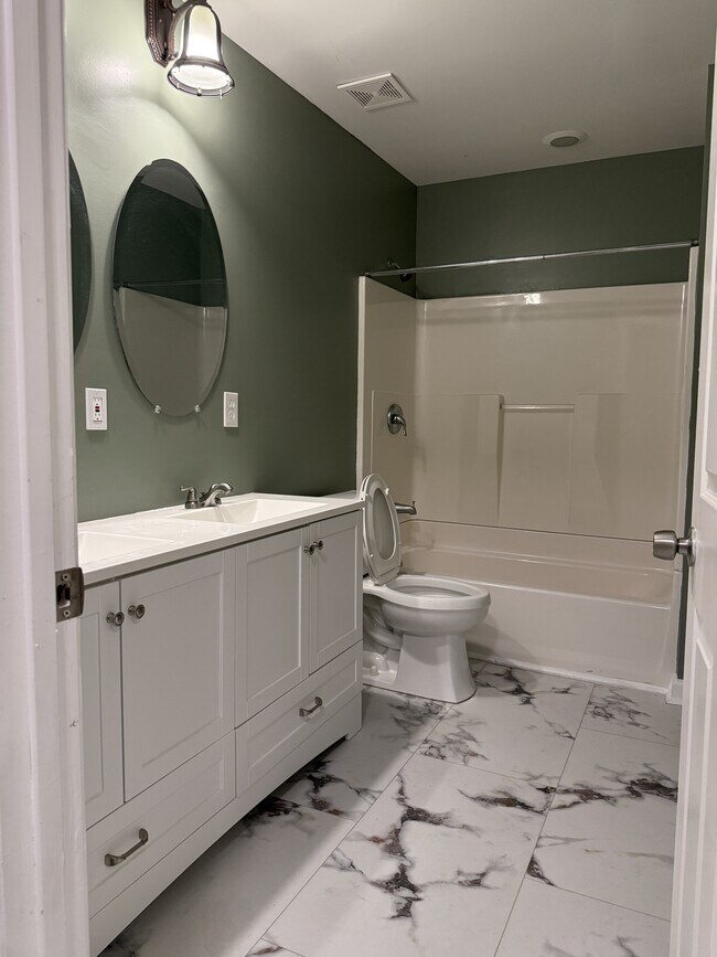 Building Photo - 417 Holland Springs Dr NW
