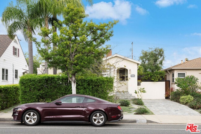 Building Photo - 1039 26th St