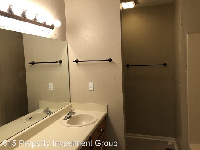 Building Photo - 3 br, 2 bath House - 314 Castlewood Dr