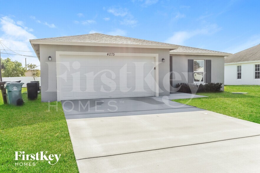 Building Photo - 4275 SW Utterback St