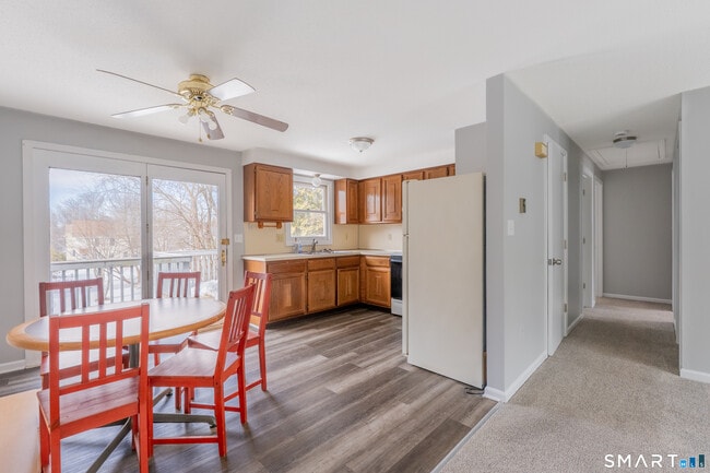 Building Photo - 28 Orient St