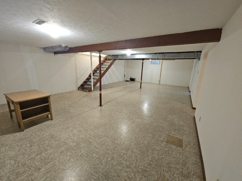 Building Photo - 1555 Vista Ridge Dr