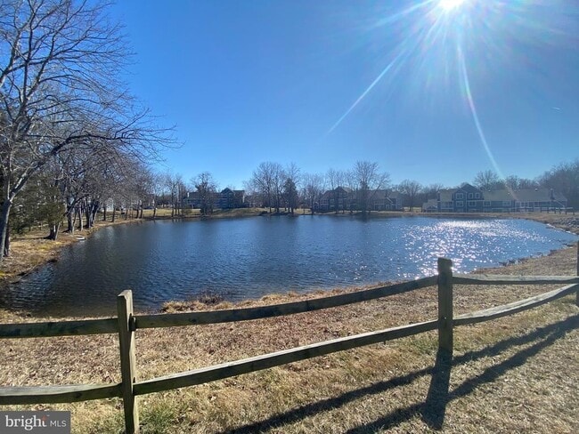 Building Photo - 5833 Orchard Hill Ct