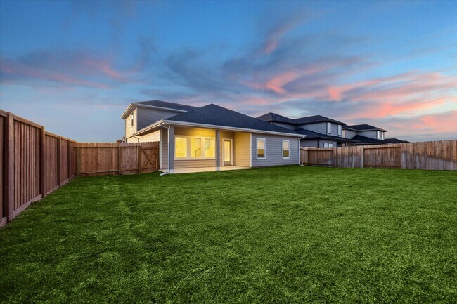 Building Photo - 4127 Camden Lakes St