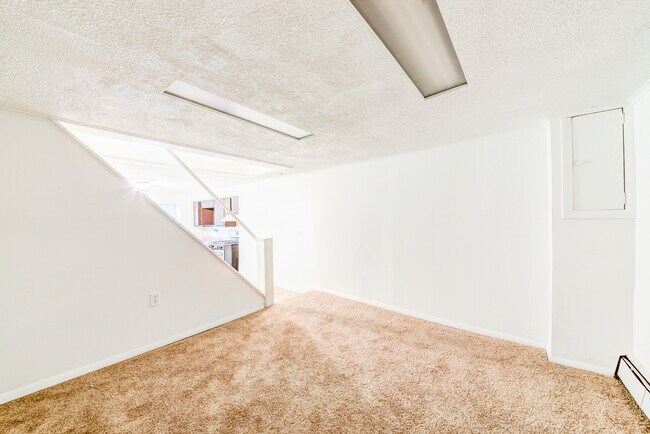 Building Photo - 2675 S 18th St