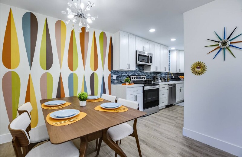 Building Photo - 2825 N Los Felices Rd