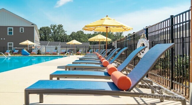 Building Photo - 9100 Bluedale Rd