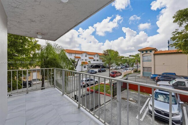 Building Photo - 140 NW 14th Ave