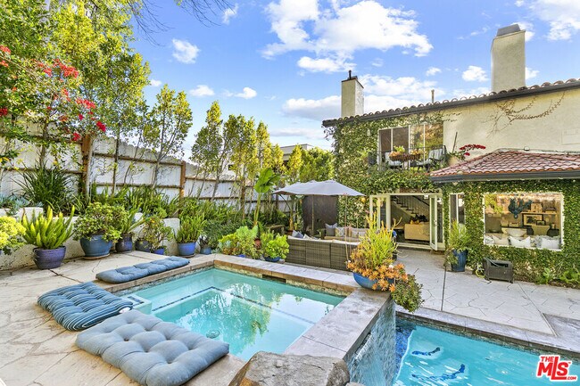 Building Photo - 5176 Don Pio Dr