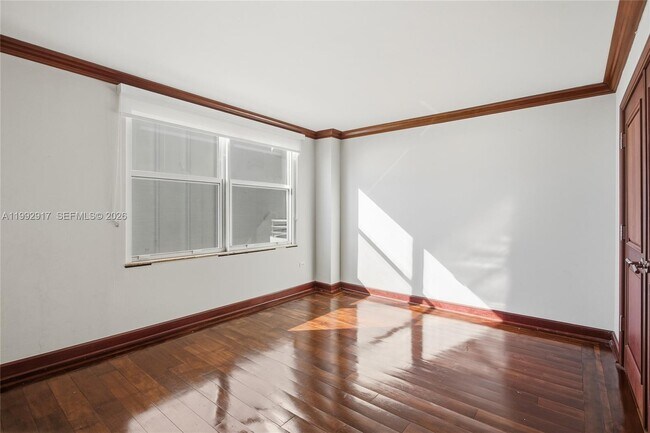 Building Photo - 5555 Collins Ave