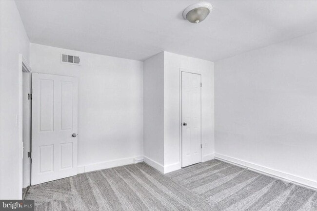 Building Photo - 58 Irish Ln