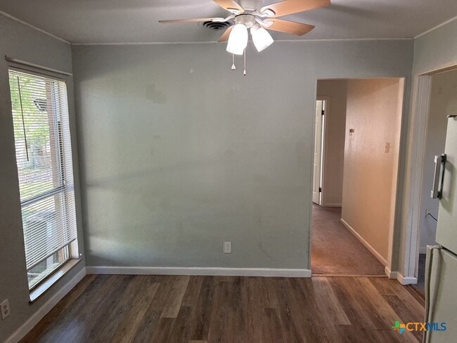 Building Photo - 303 Ridge St