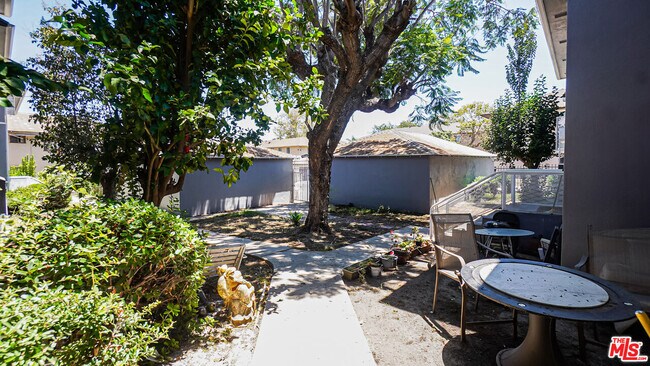 Building Photo - 4030 Abourne Rd