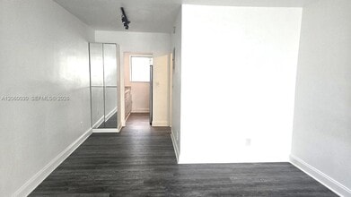 Building Photo - 7720 Harding Ave