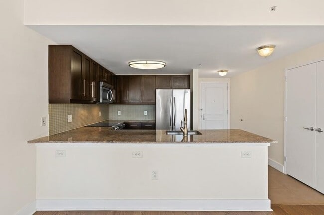 Building Photo - 88 Morgan St