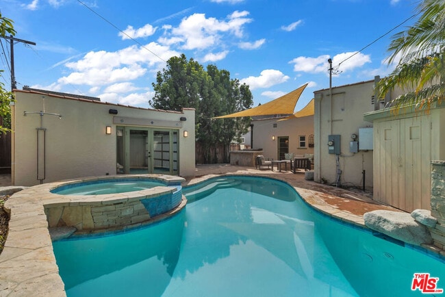 Building Photo - 6131 W 5th St