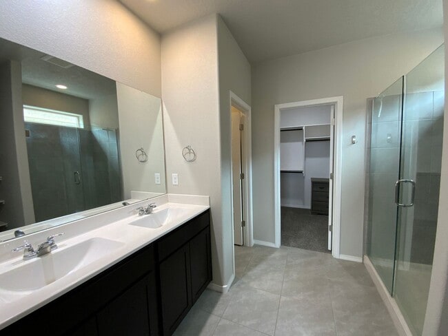 Building Photo - 4 Bedroom Newly Built Home Available Near ...