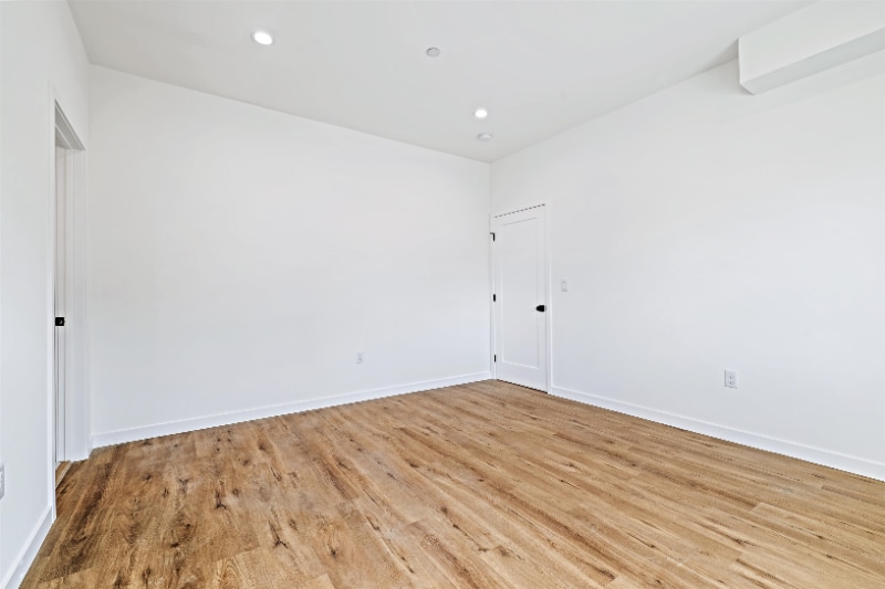 Building Photo - 522 1/2 N St Andrews Pl