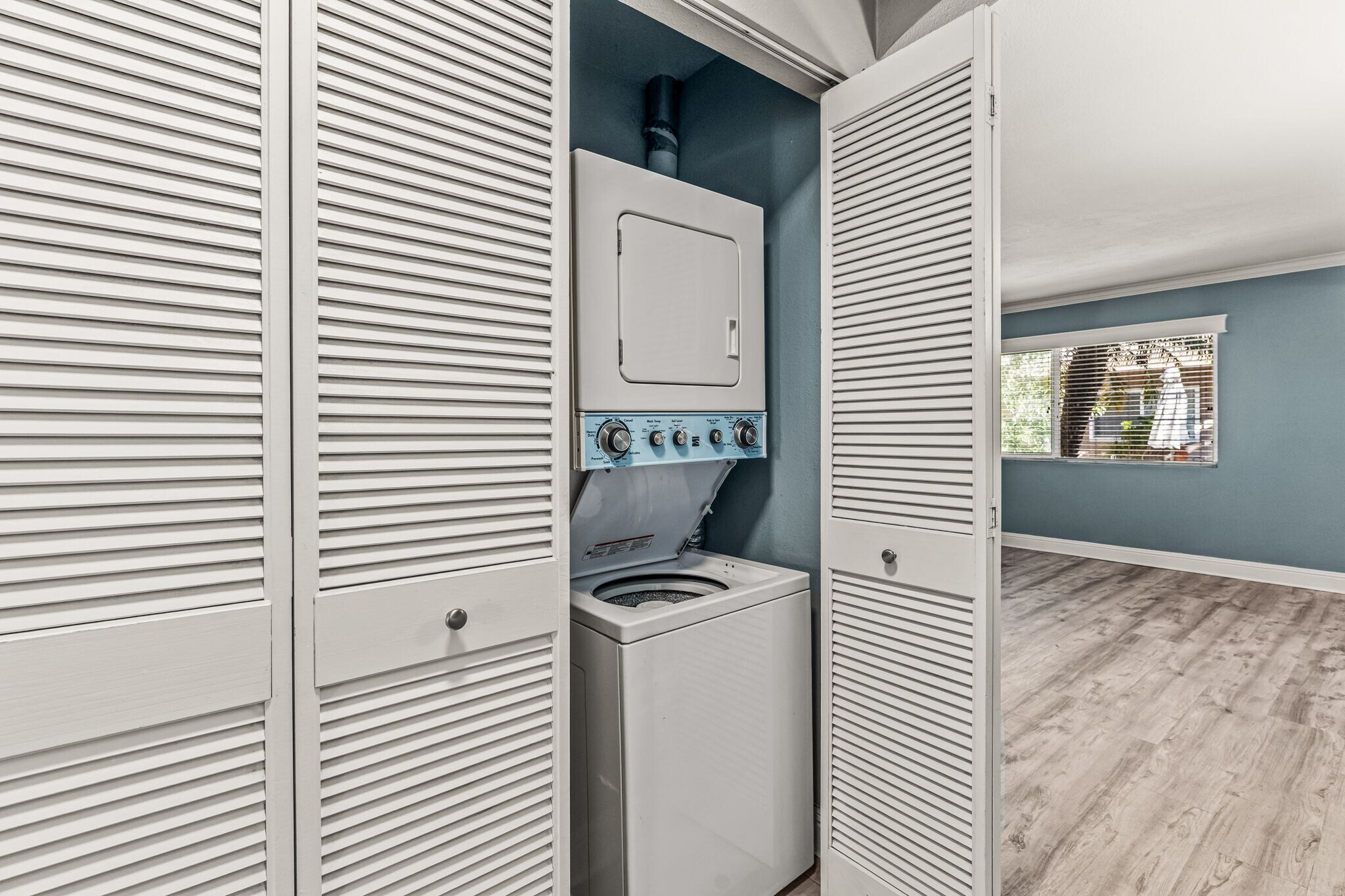 Laundry in unit - 4127 38th St