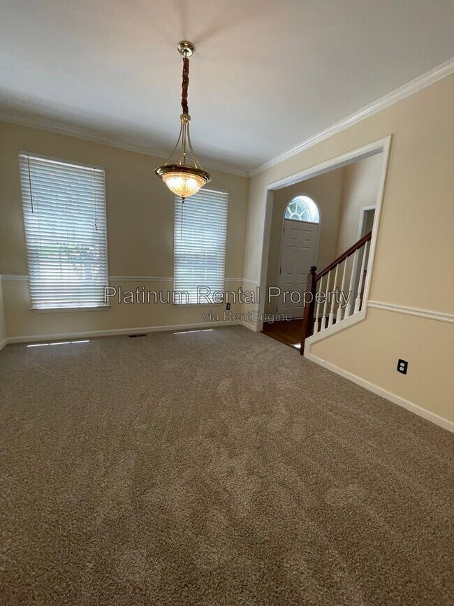 Building Photo - 7115 Red Fox Ln