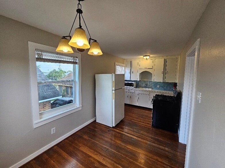 Building Photo - 1621 Wesley St