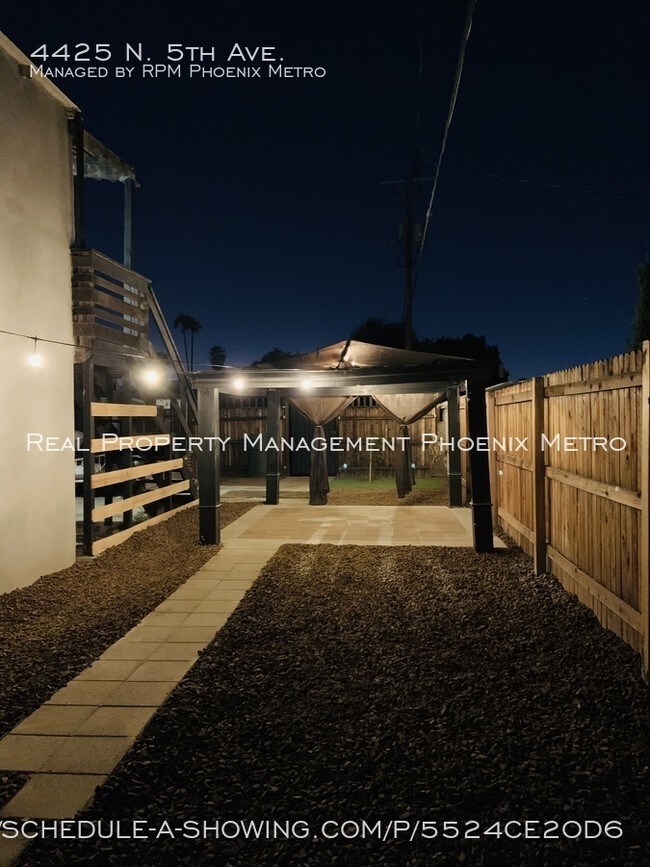 Building Photo - UPTOWN HOME WITH PRIVATE YARD!