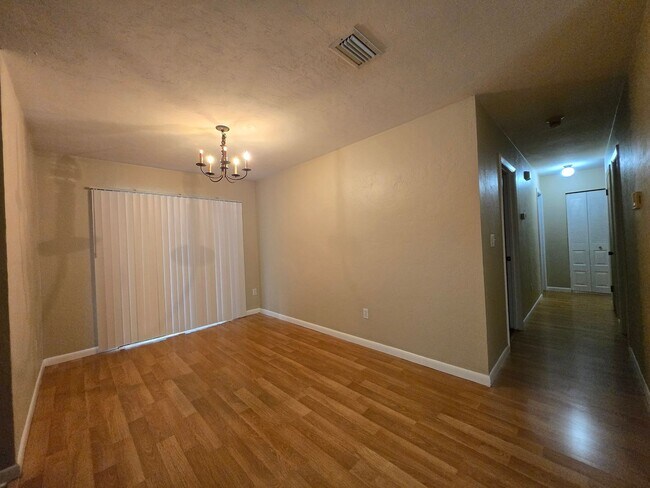 Building Photo - 4402 NW 30th Ter