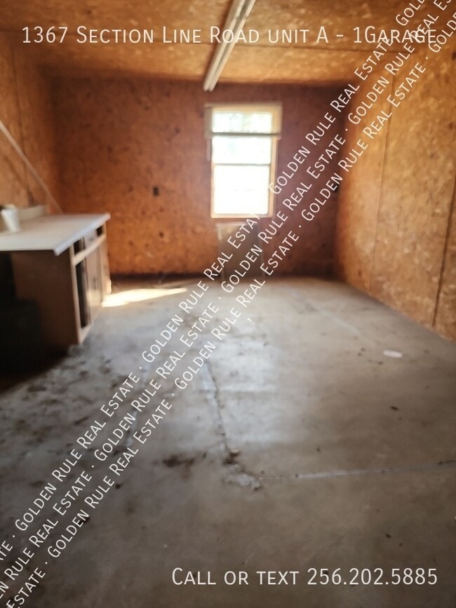 Building Photo - 1367 Section Line Rd