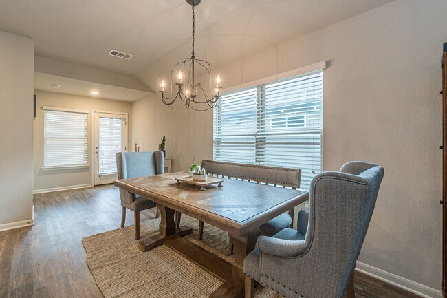 Building Photo - 2569 McCrae