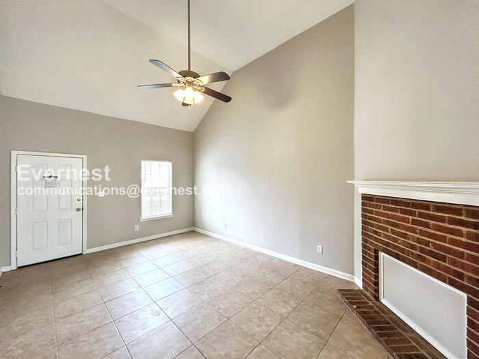 Building Photo - 7036 Foxhall Dr