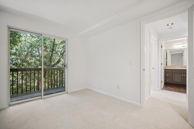 Building Photo - 2BD/1.5BA LIGHT & BRIGHT, MILL VALLEY HOME WITH OPEN FLOOR PLAN!