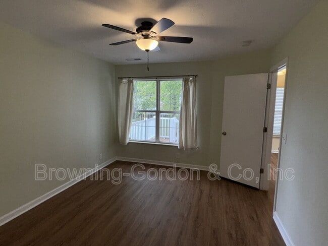 Building Photo - 4256 Chesney Glen Dr