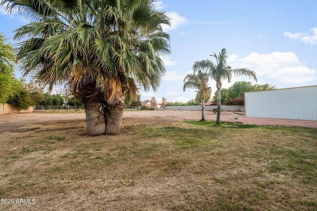 Building Photo - 17707 E Karsten Dr