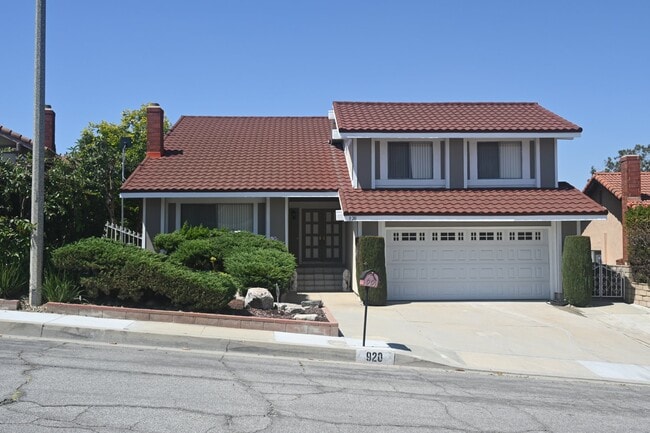 Building Photo - 920 Adams Ave