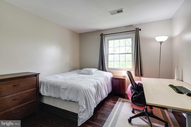 Building Photo - 12707 Harborview Ct