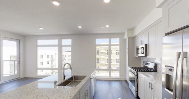 Building Photo - 5933 Sunstone Dr