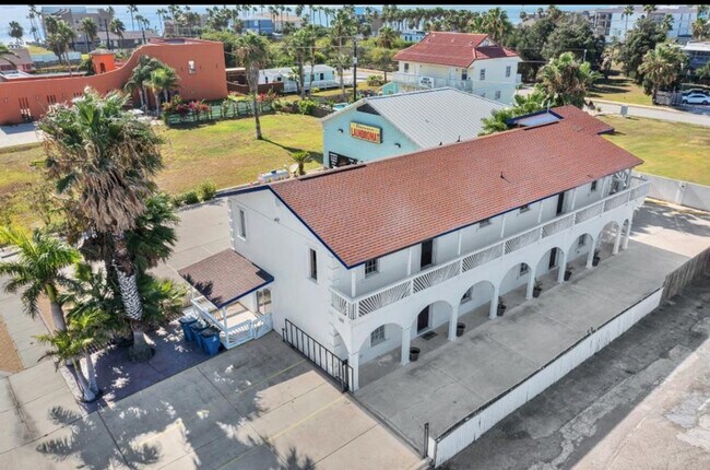 Building Photo - 102 W Corral St