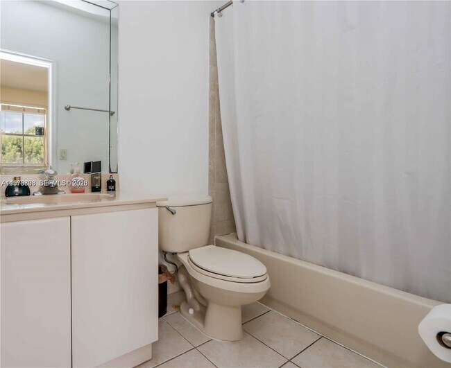 Building Photo - 4612 NW 94th Ct