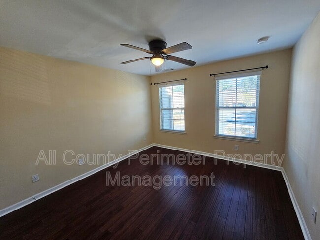 Building Photo - 1597 Trailview Way NE