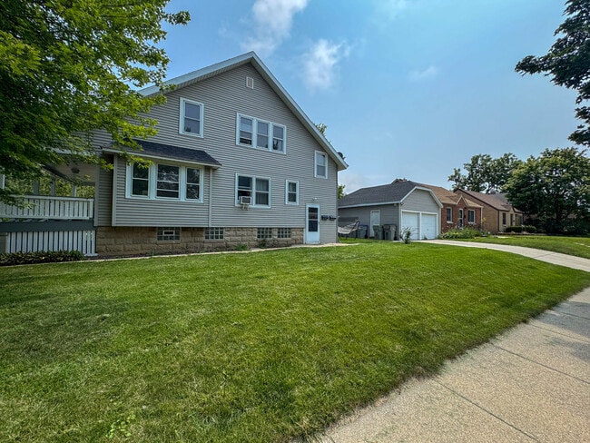 Side Yard - 205 E Bolivar Ave